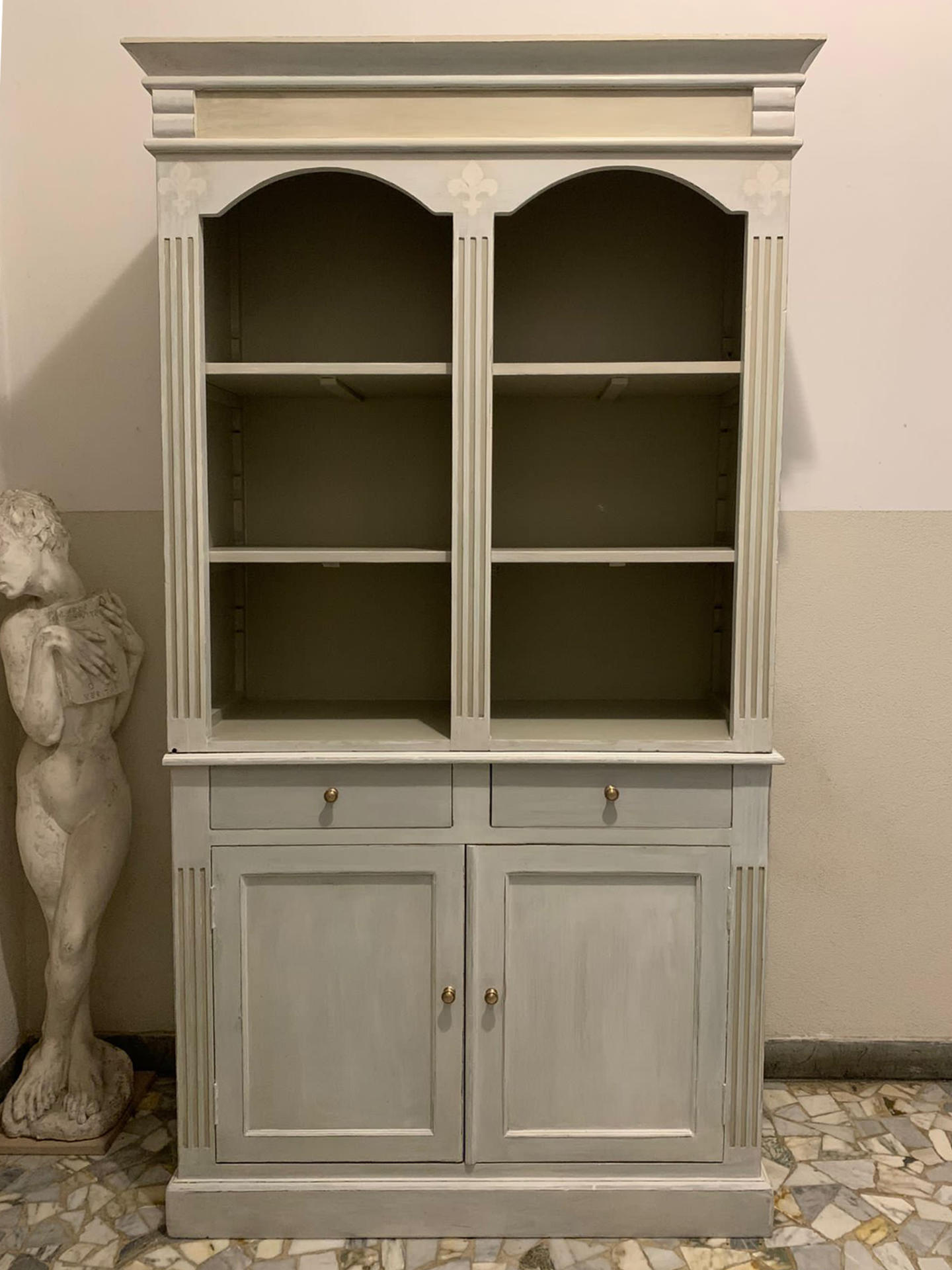 Credenza