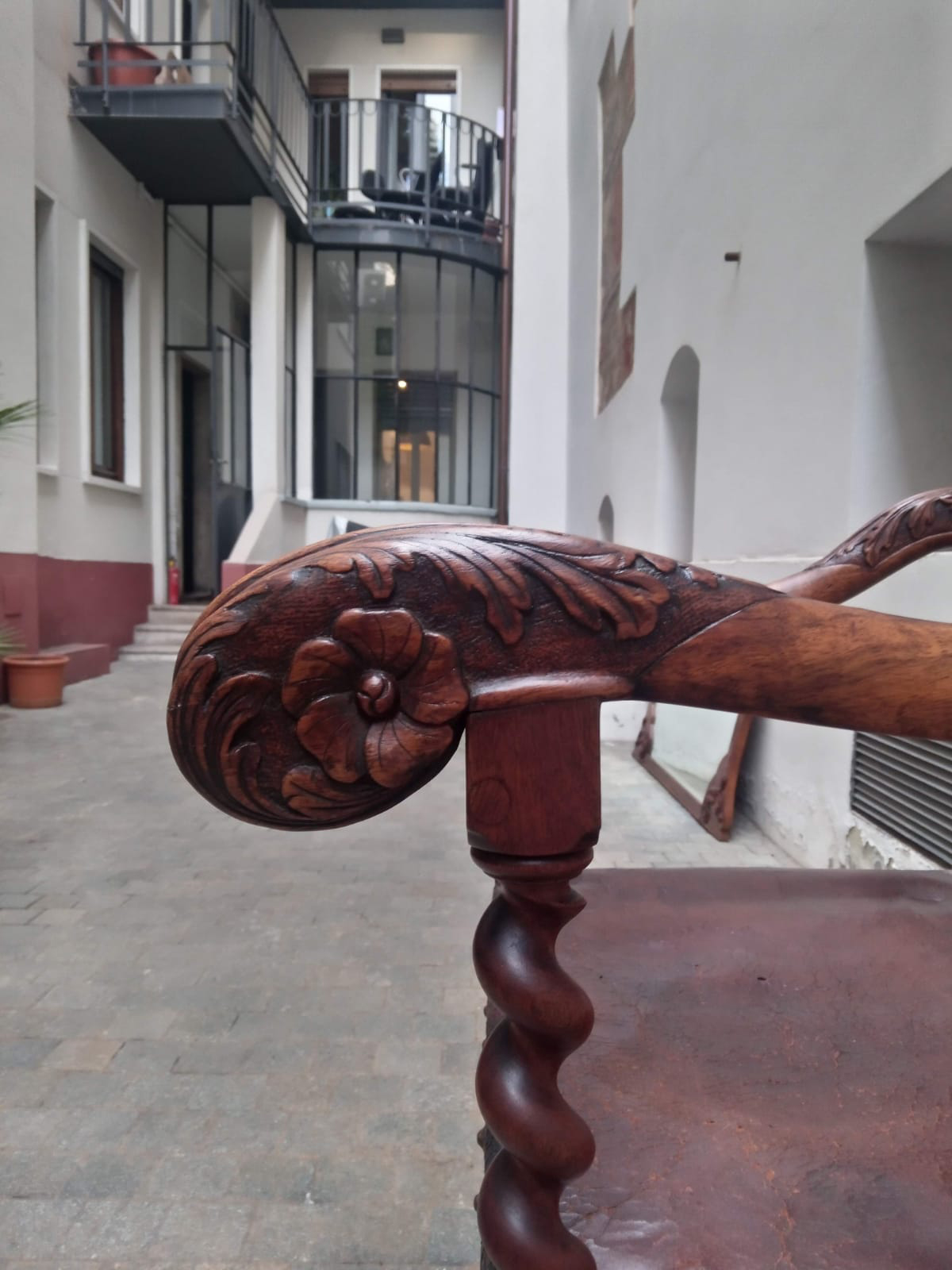 Sedia trono in legno - fine '800 - immagine 4